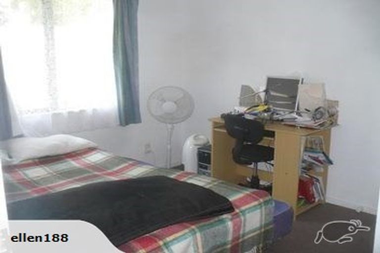 Photo of property in 9 Silverstone Place, Henderson, Auckland, 0612