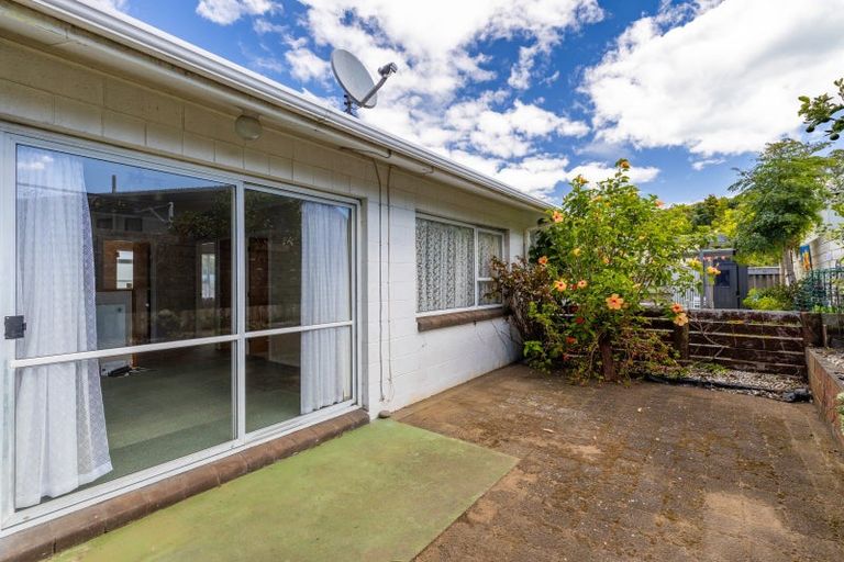 Photo of property in 28a Moulton Street, Moturoa, New Plymouth, 4310