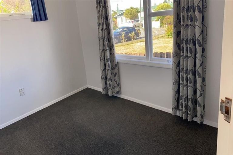 Photo of property in 14 Clematis Grove, Maungaraki, Lower Hutt, 5010