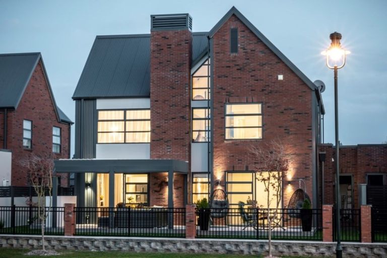 Photo of property in 5 Garland Lane, Leamington, Cambridge, 3432