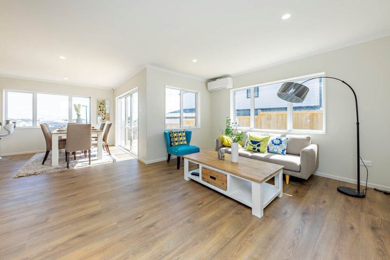 Photo of property in 16 Te Aramanu Crescent, Papakura, 2110