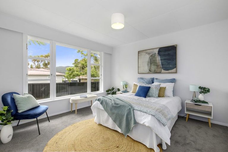 Photo of property in 27 Lees Grove, Wainuiomata, Lower Hutt, 5014