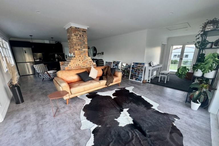 Photo of property in 144 Great South Road, Huntly, 3700