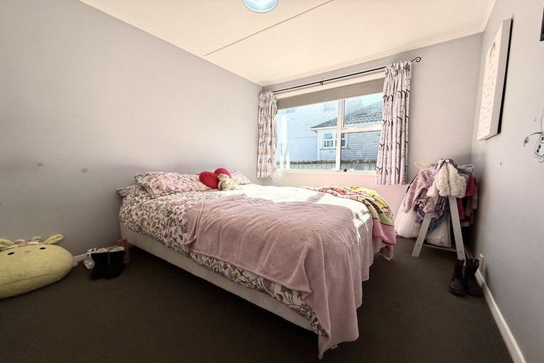 Photo of property in 27 Rimu Street, Naenae, Lower Hutt, 5011