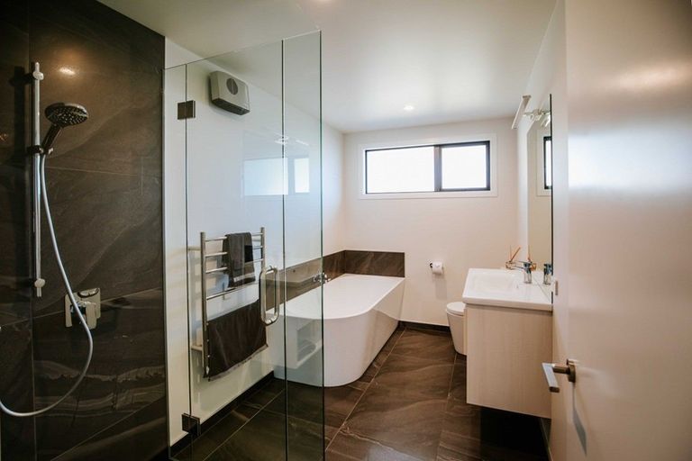 Photo of property in 19 Pounamu Avenue, Albert Town, Wanaka, 9305