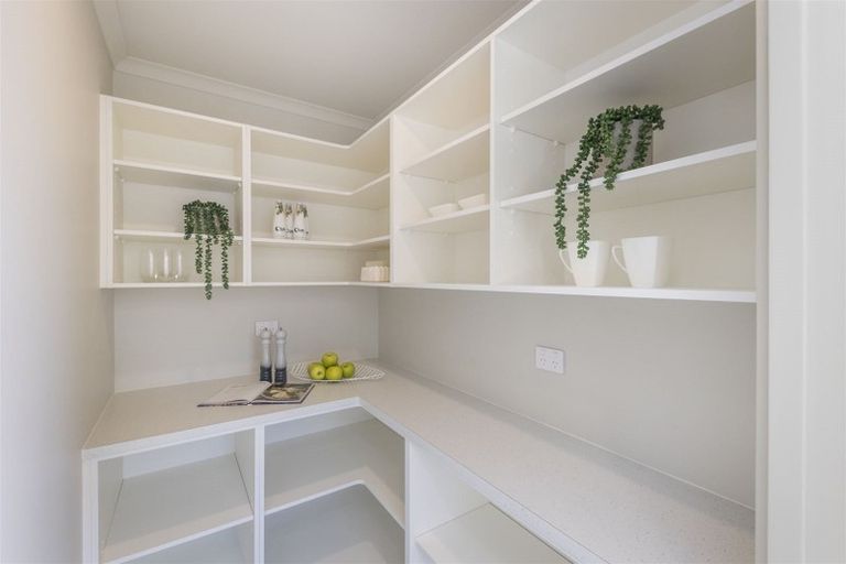 Photo of property in 38 Silicon Way, Fitzherbert, Palmerston North, 4410