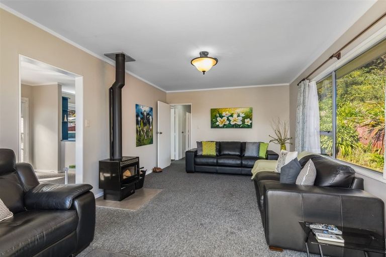 Photo of property in 6b Yarrow Place, Papakowhai, Porirua, 5024