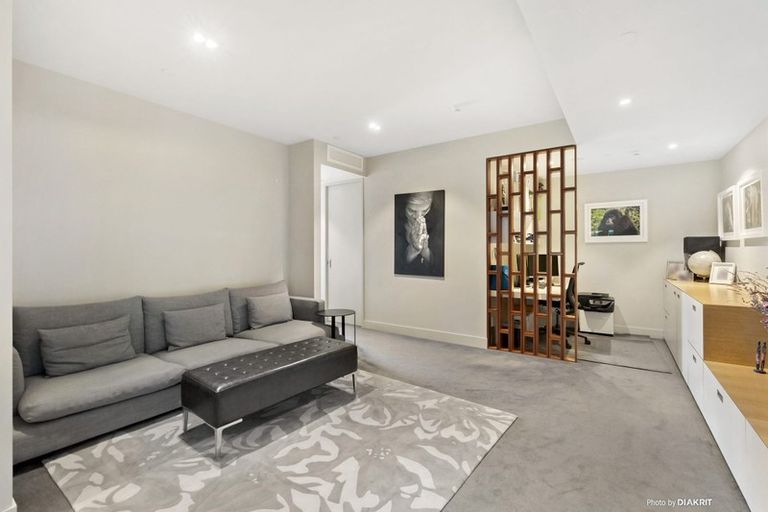 Photo of property in Clyde Quay Wharf, 2b/6 Clyde Quay Wharf, Te Aro, Wellington, 6011