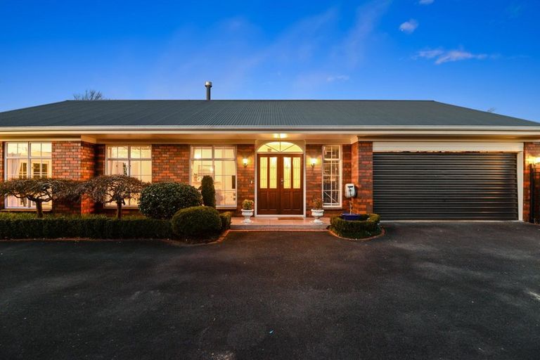 Photo of property in 60b Sandwich Road, St Andrews, Hamilton, 3200