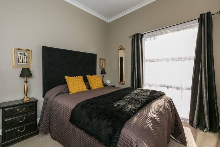 Photo of property in 2 Seaview Terrace, Bluff Hill, Napier, 4110