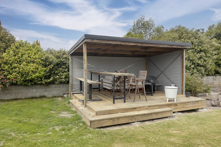 Photo of property in 124 Perth Street, Holmes Hill, Oamaru, 9401