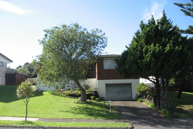 Photo of property in 51 La Trobe Street, Pakuranga Heights, Auckland, 2010