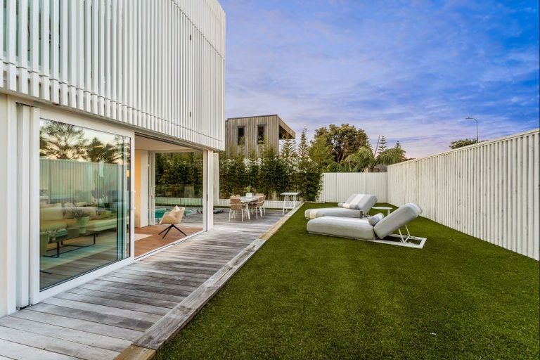 Photo of property in 16 Ida Way, Omaha, 0986