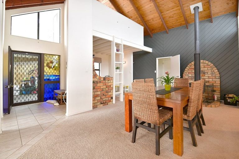 Photo of property in 159 Whangaparaoa Road, Red Beach, 0932