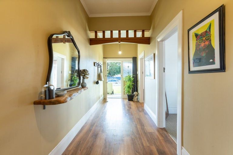 Photo of property in 46 Swinburn Street, Dannevirke, 4930