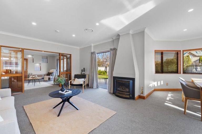 Photo of property in 128 Lake Terrace Road, Burwood, Christchurch, 8061
