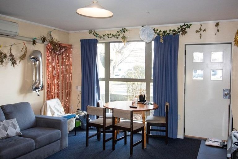 Photo of property in 54 Anzac Avenue, Dunedin Central, Dunedin, 9016