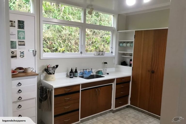 Photo of property in 2/4 Baroda Street, Khandallah, Wellington, 6035