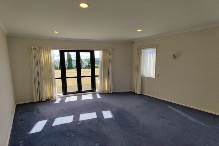 Photo of property in 8 Hattaway Avenue, Bucklands Beach, Auckland, 2012