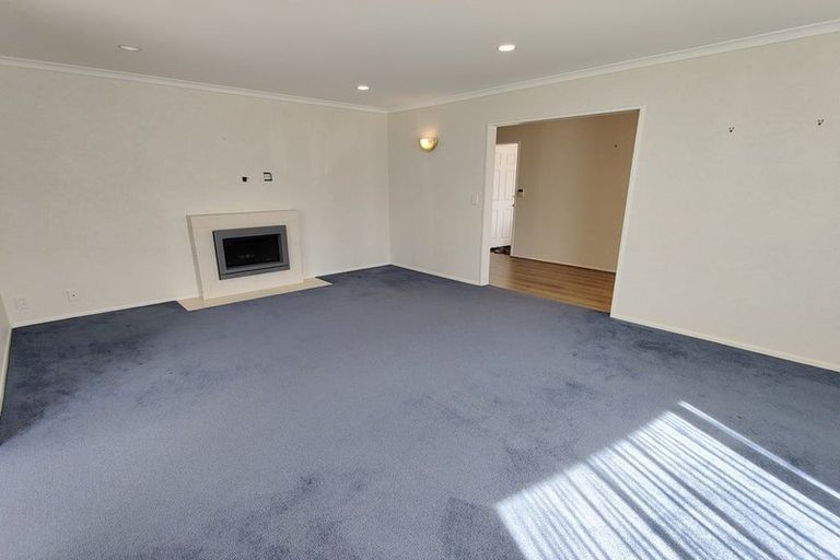 Photo of property in 8 Hattaway Avenue, Bucklands Beach, Auckland, 2012