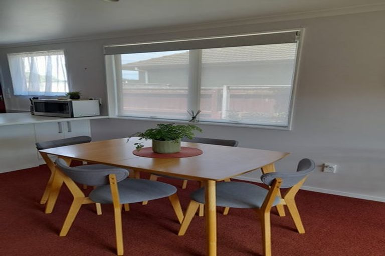 Photo of property in 1/2 Trigg Crescent, Taradale, Napier, 4112