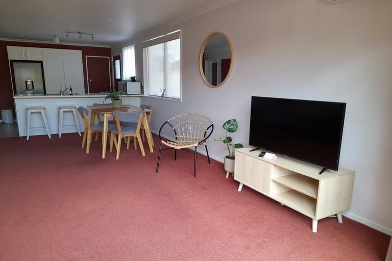 Photo of property in 1/2 Trigg Crescent, Taradale, Napier, 4112