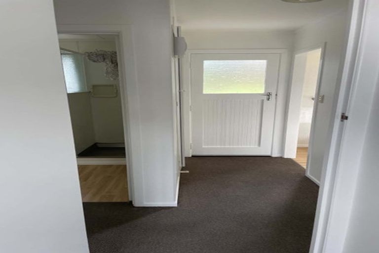 Photo of property in 8a Awanui Street, Merrilands, New Plymouth, 4312