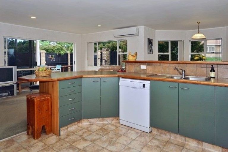 Photo of property in 53 Fairview Place, Te Puke, 3119