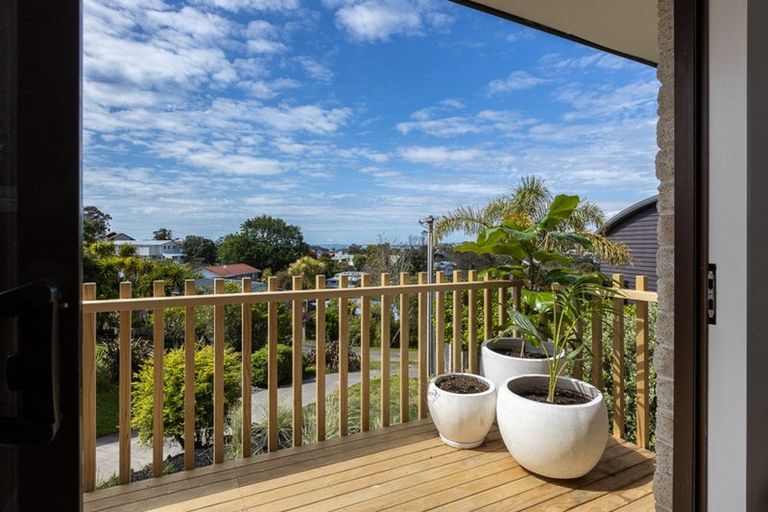 Photo of property in 1/43 Watea Road, Torbay, Auckland, 0630