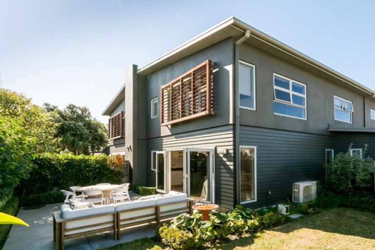 Photo of property in 12 Winston Lane, Ahuriri, Napier, 4110