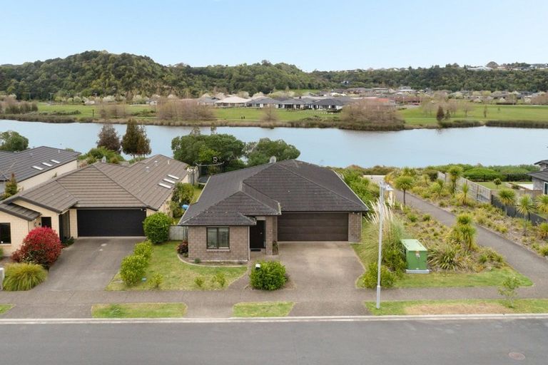Photo of property in 27 Scoria Close, Pyes Pa, Tauranga, 3112