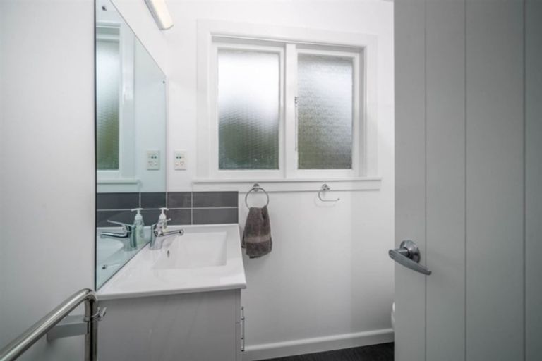 Photo of property in 17 Colac Street, Avondale, Christchurch, 8061