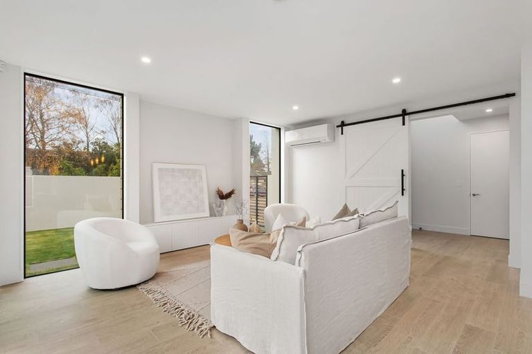 Photo of property in 17b Kirkwood Avenue, Upper Riccarton, Christchurch, 8041