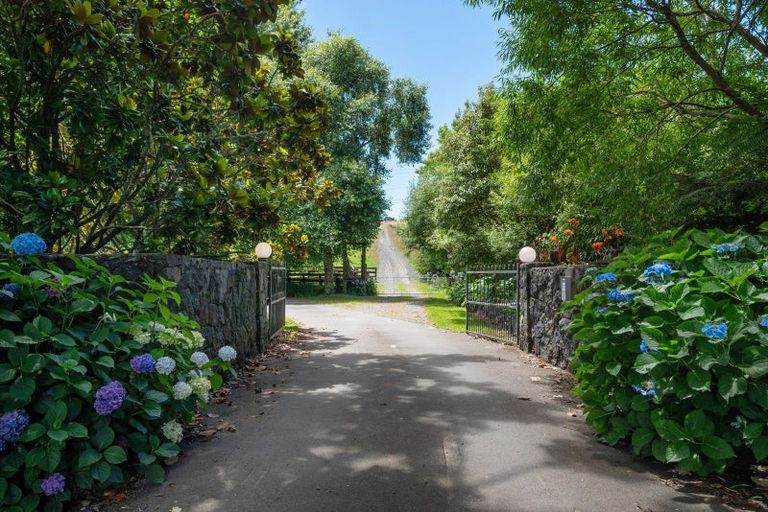 Photo of property in 75 Sutton Road, Brookby, Manurewa, 2576