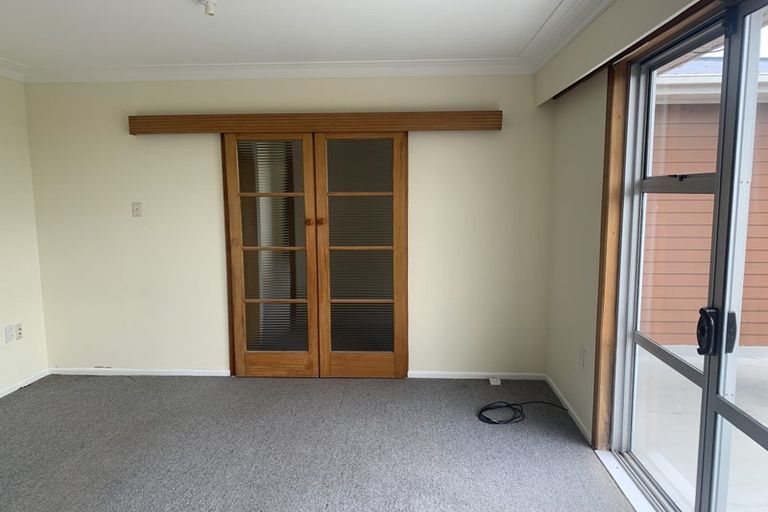 Photo of property in 41 Parrs Cross Road, Henderson, Auckland, 0612
