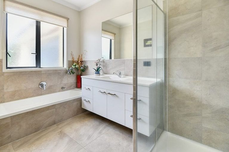 Photo of property in 27 Searle Drive, Patumahoe, Pukekohe, 2679