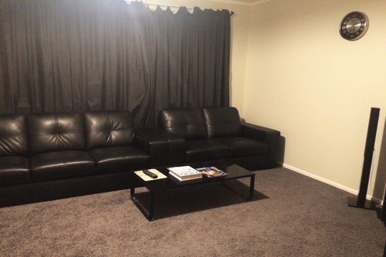 Photo of property in 2/76 Clouston Park Road, Clouston Park, Upper Hutt, 5018