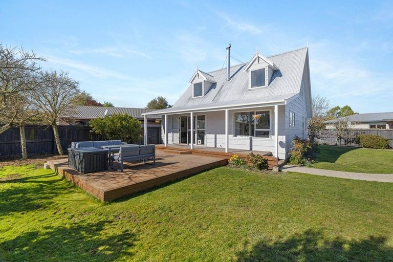 Photo of property in 1/17d Te Maru Place, Redwood, Christchurch, 8051