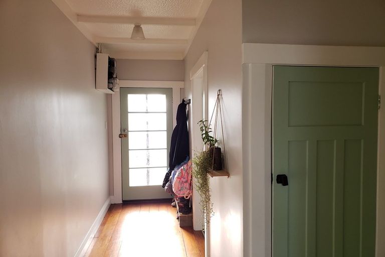 Photo of property in 18 Princes Street, Fitzroy, New Plymouth, 4312