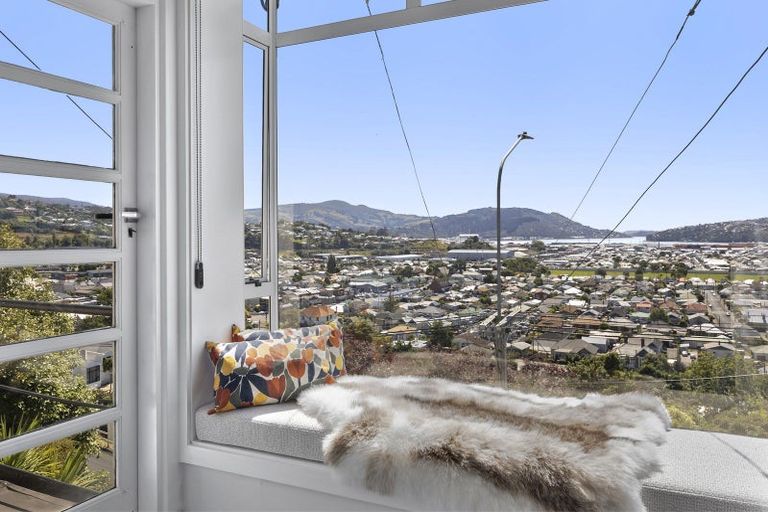 Photo of property in 42 Easther Crescent, Kew, Dunedin, 9012