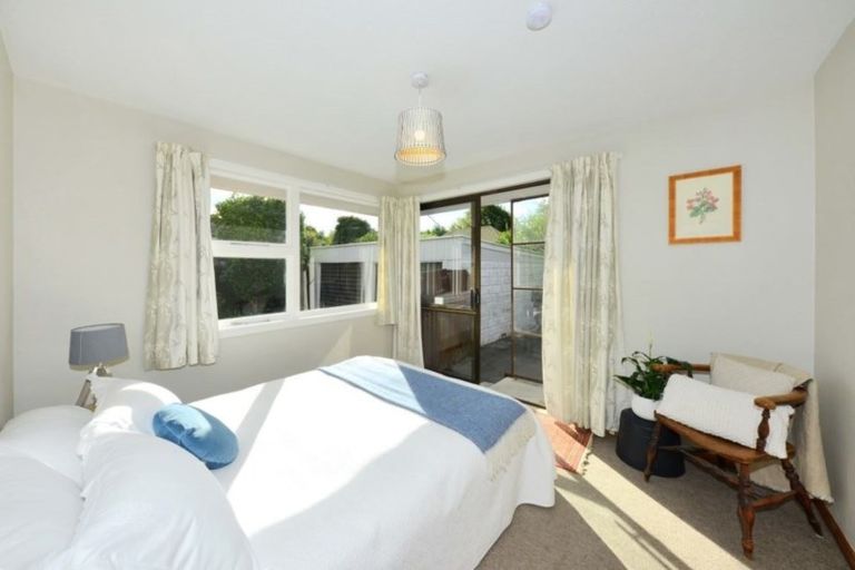Photo of property in 2/6 Pulford Place, Ilam, Christchurch, 8041