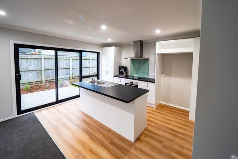Photo of property in 8 Koru Loop, Paraparaumu, 5032