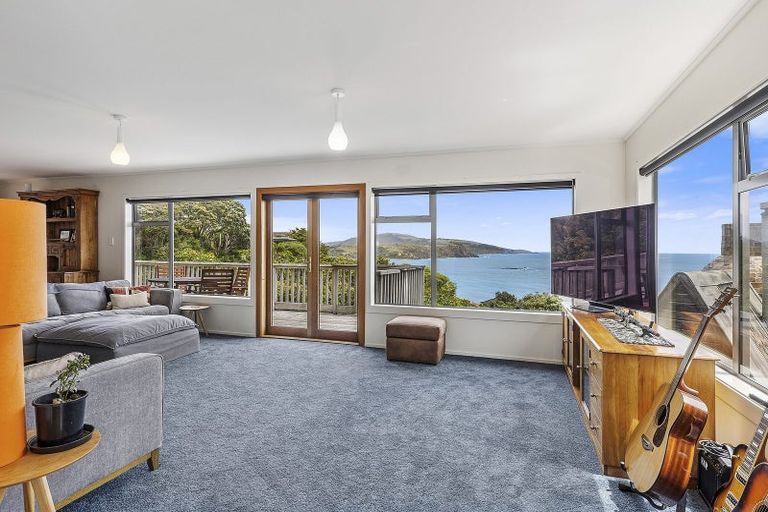 Photo of property in 3a Roys Road, Plimmerton, Porirua, 5026