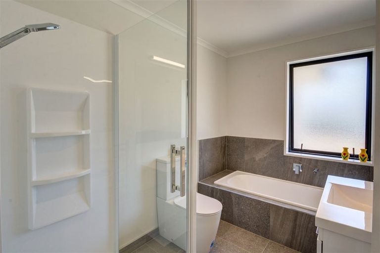 Photo of property in 52 Cross Street, Sefton, 7477