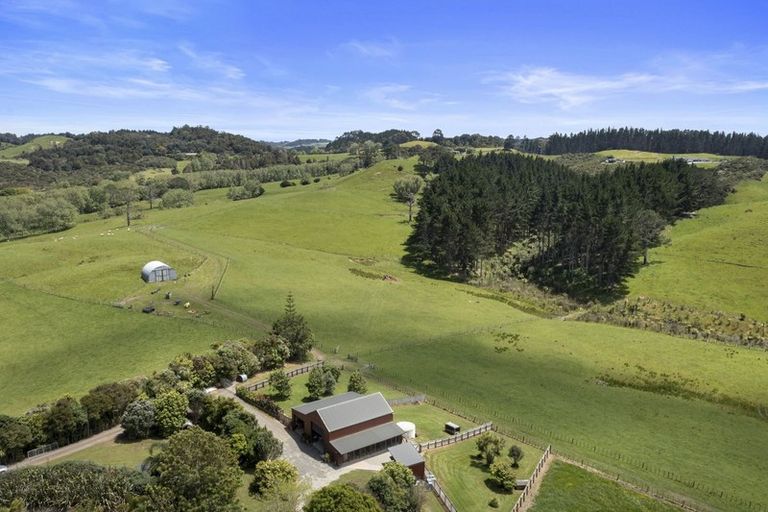 Photo of property in 64 Gervin Road, Wainui, Silverdale, 0992