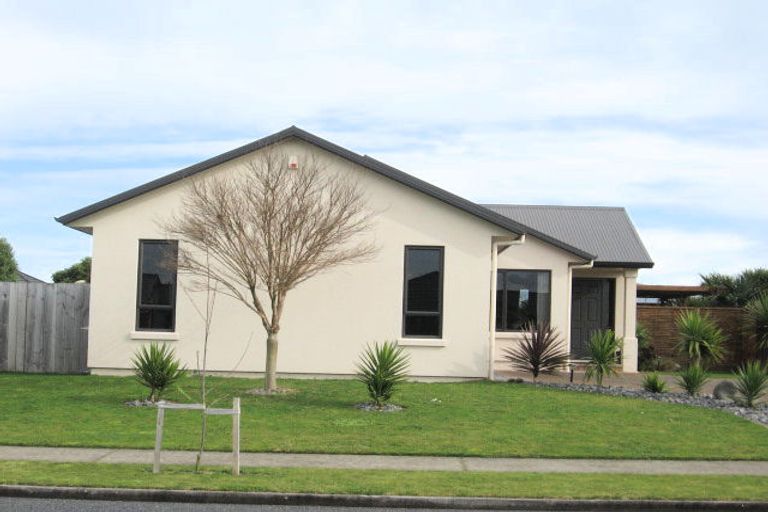 Photo of property in 17 Aldona Place, Fairview Downs, Hamilton, 3214