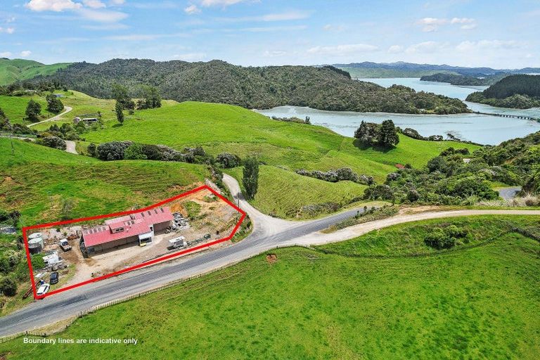 Photo of property in 1633 Harbour Road, Owhiro, Oparau, 3886