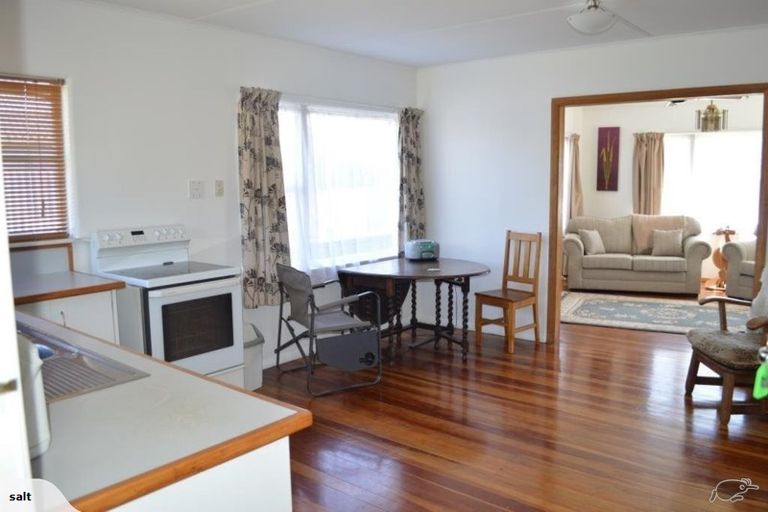 Photo of property in 27 Frederick Street, Carterton, 5713