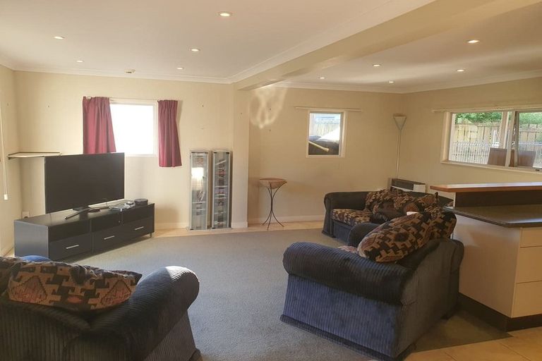 Photo of property in 27 Petrie Street, Pomare, Rotorua, 3015
