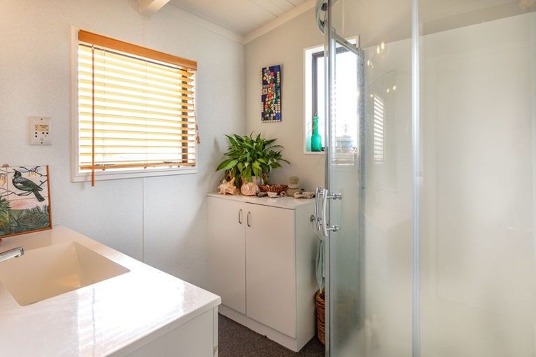 Photo of property in 25 Kauri Place, Tairua, 3508